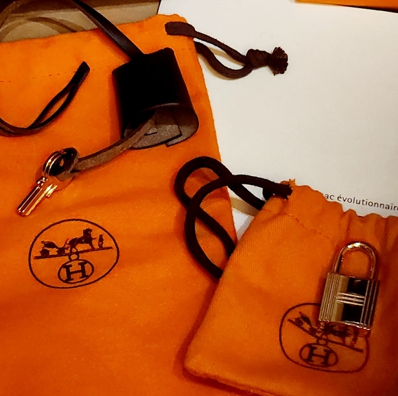 Auth HERMES Her Bag Ado PM 2-Wy Backpack Orange/Red/Dark Brown Canvas - Picture 3 of 16